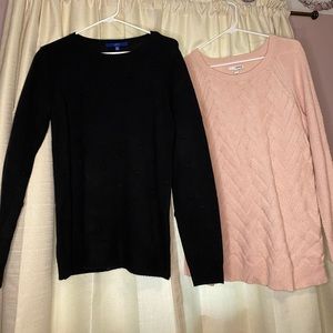 Sweater bundle. Knitted sweater and black sweater